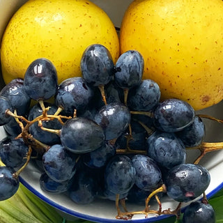 Ciotola di frutta, uva