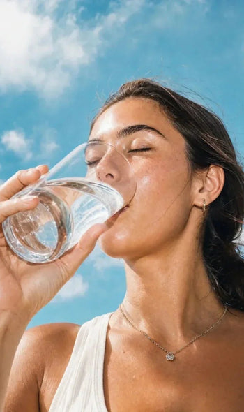 Trinken bei Hitze: Dein Guide für den Sommeralltag