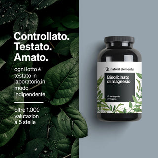 Una bottiglia di Natural Elements Bisglicinato di Magnesio Capsule è mostrata su uno sfondo verde con testo italiano che evidenzia test di laboratorio indipendenti e oltre 1.000 recensioni a cinque stelle.