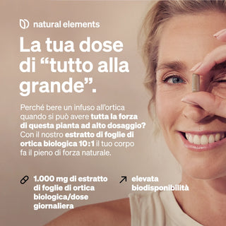 Eine Frau lächelt, während sie eine Kapsel an ihr Auge hält. Der Text wirbt für ein Nahrungsergänzungsmittel aus biologischem Brennnesselblätterextrakt von Natural Elements.