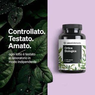 Una bottiglia di capsule Natural Elements Ortica Biologica si trova accanto a foglie verdi e un testo in italiano sui test di laboratorio indipendenti.