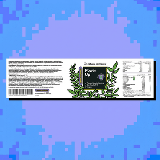 Produktlabel "Power Up" von Natural Elements mit Text, Zutaten und Pflanzenabbildungen.