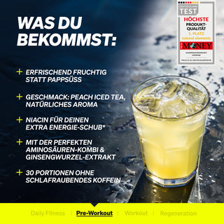 Ein Glas Pfirsich-Eistee mit Eiswürfeln steht auf einer Holzoberfläche. Der deutsche Text hebt den Geschmack, die Vorteile und die koffeinfreie Formel des Produkts hervor.