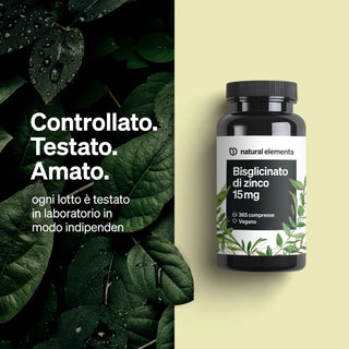 Una bottiglia di "Bisglicinato di zinco 15mg" di Natural Elements è esposta accanto a foglie verdi e un testo italiano sui test di laboratorio indipendenti.